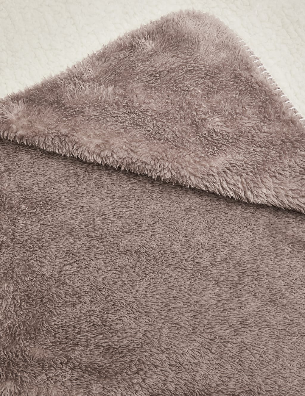 Luxury Fleece Throw M&S