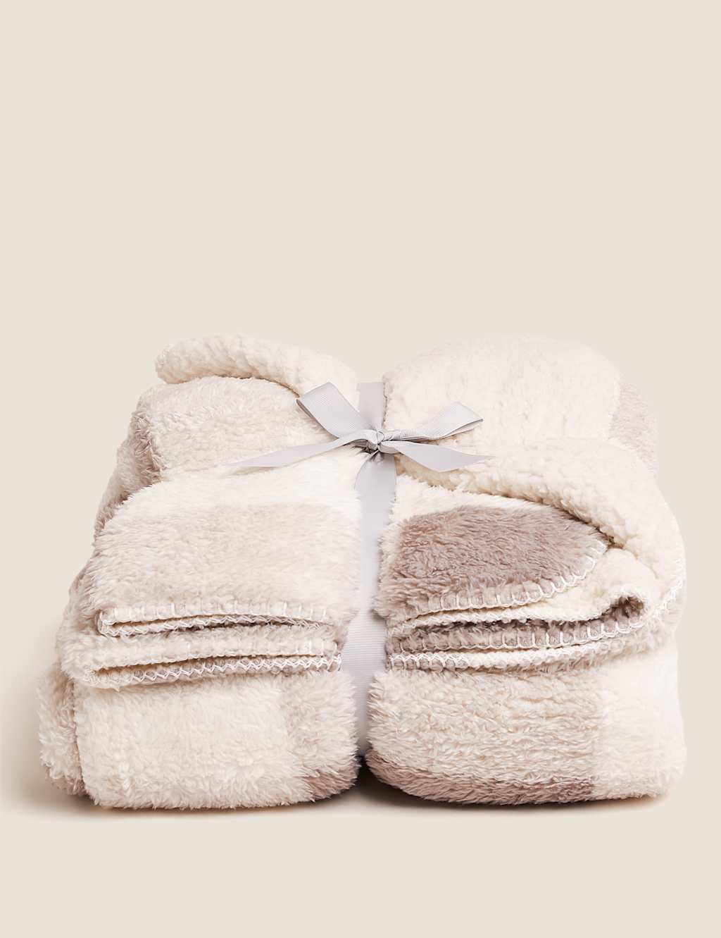 Luxury Fleece Throw M&S