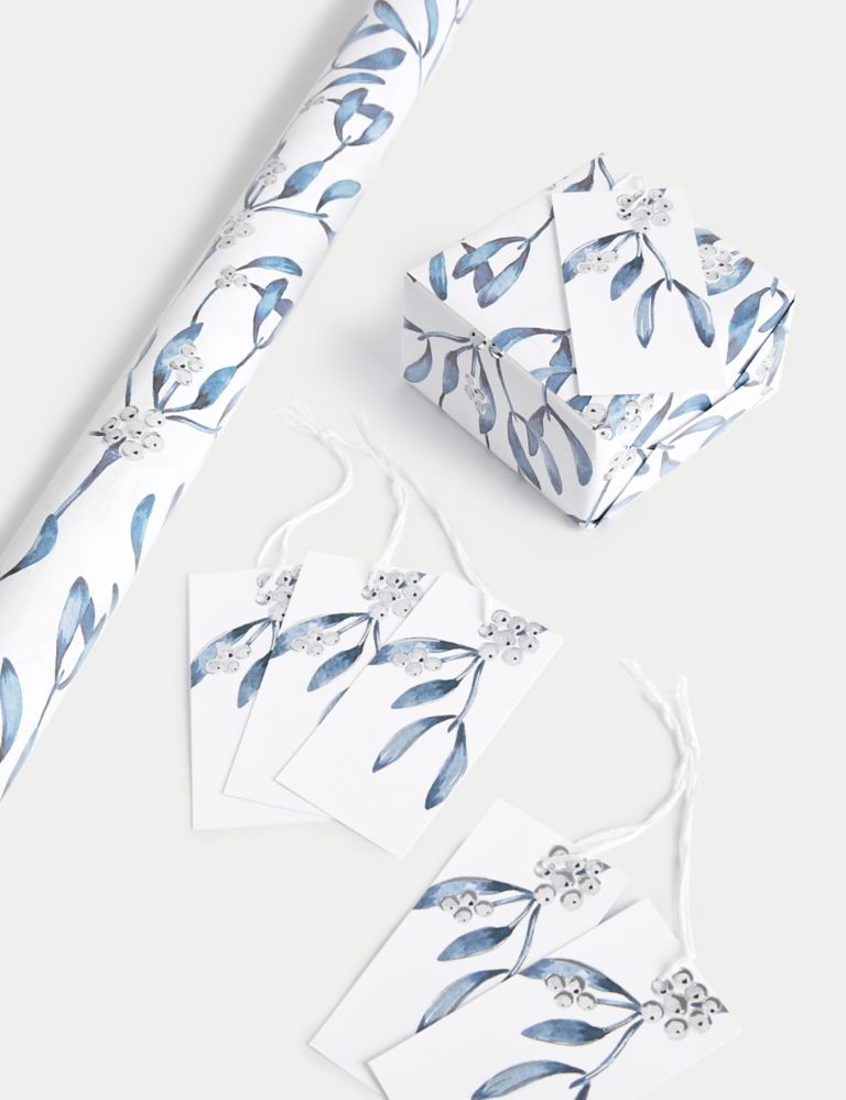 Luxury Mistletoe 3M Christmas Gift Wrap & 6 Gift Tags Pack 2 of 2