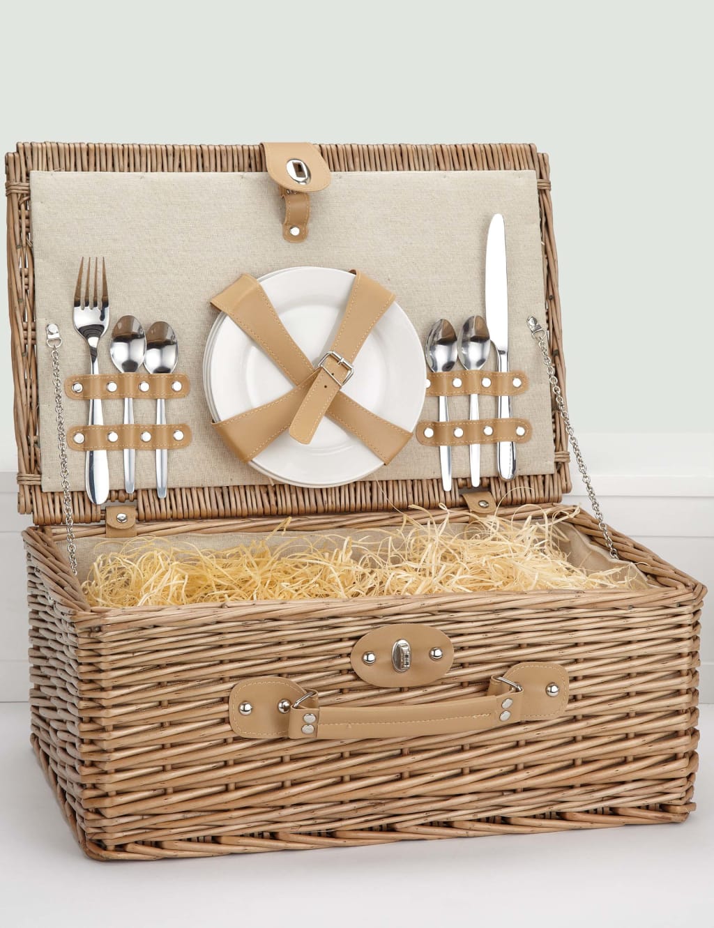 Luxury Picnic Hamper M&S