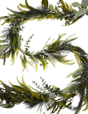 Luxury Pre-Lit Green Foliage Garland Image 2 of 4
