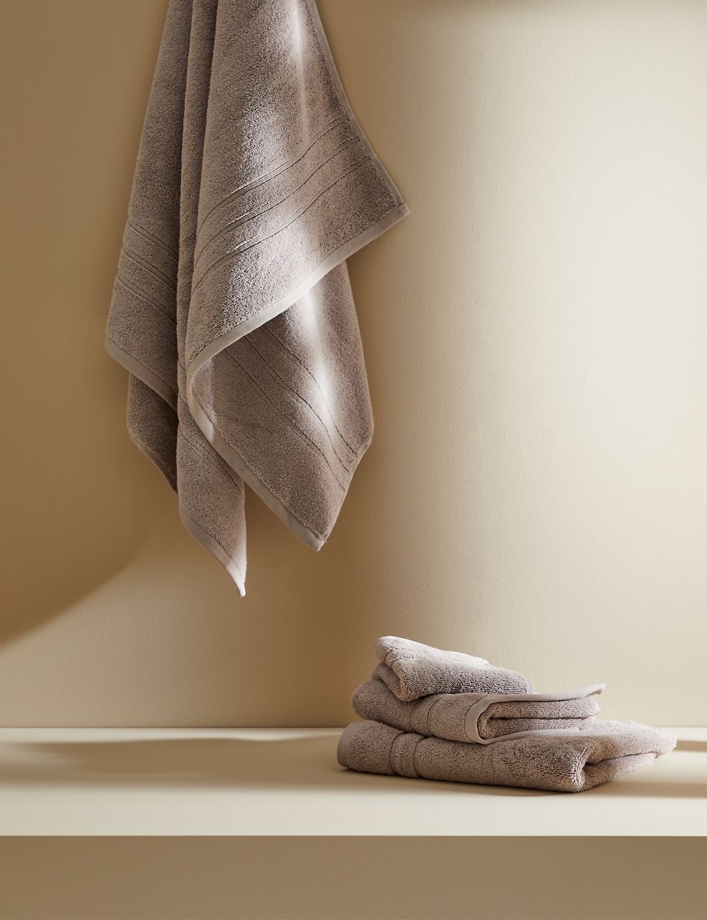 Luxury Pure Cotton Towel 4 of 6