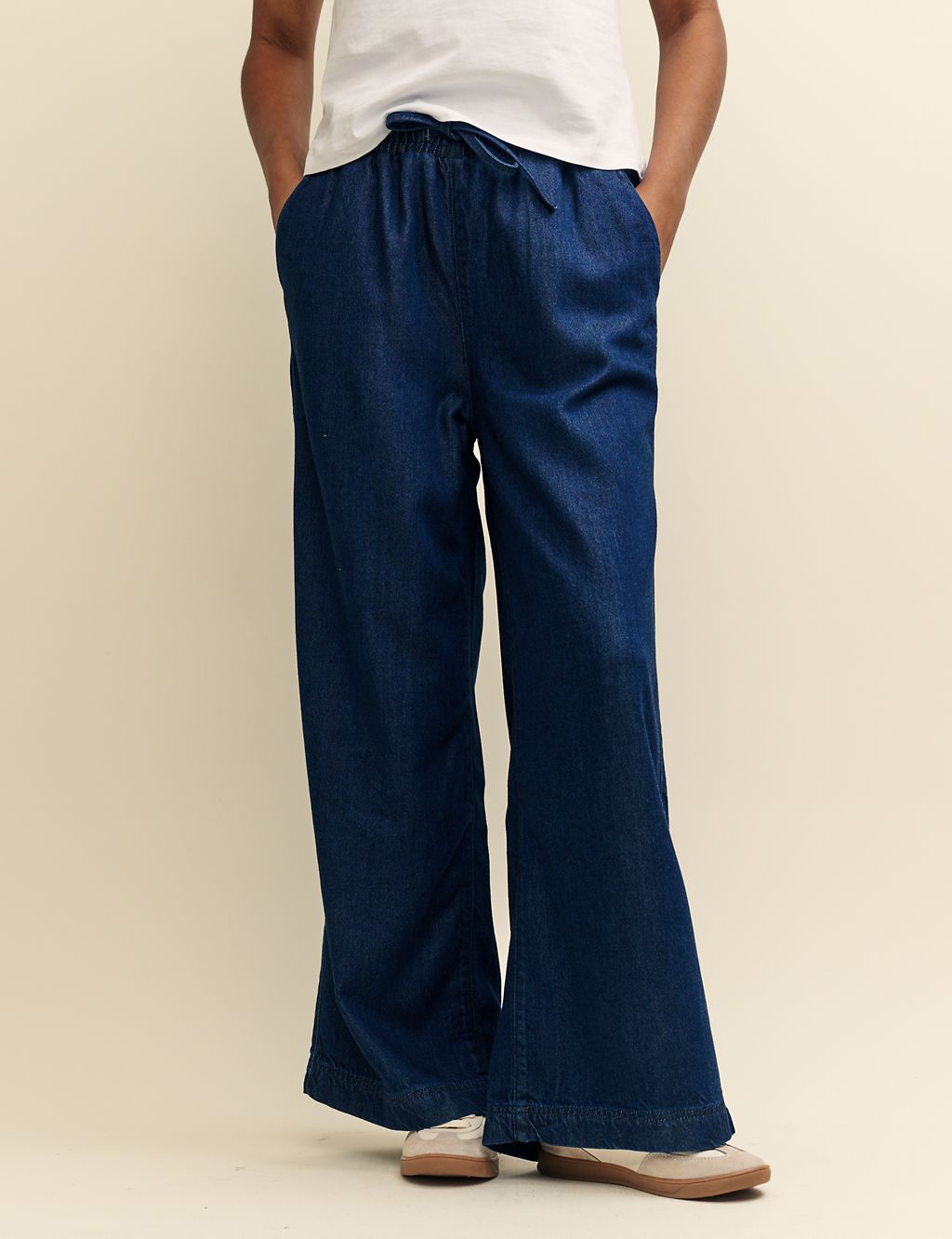 Lyocell™ Blend Drawstring Relaxed Trousers 2 of 6