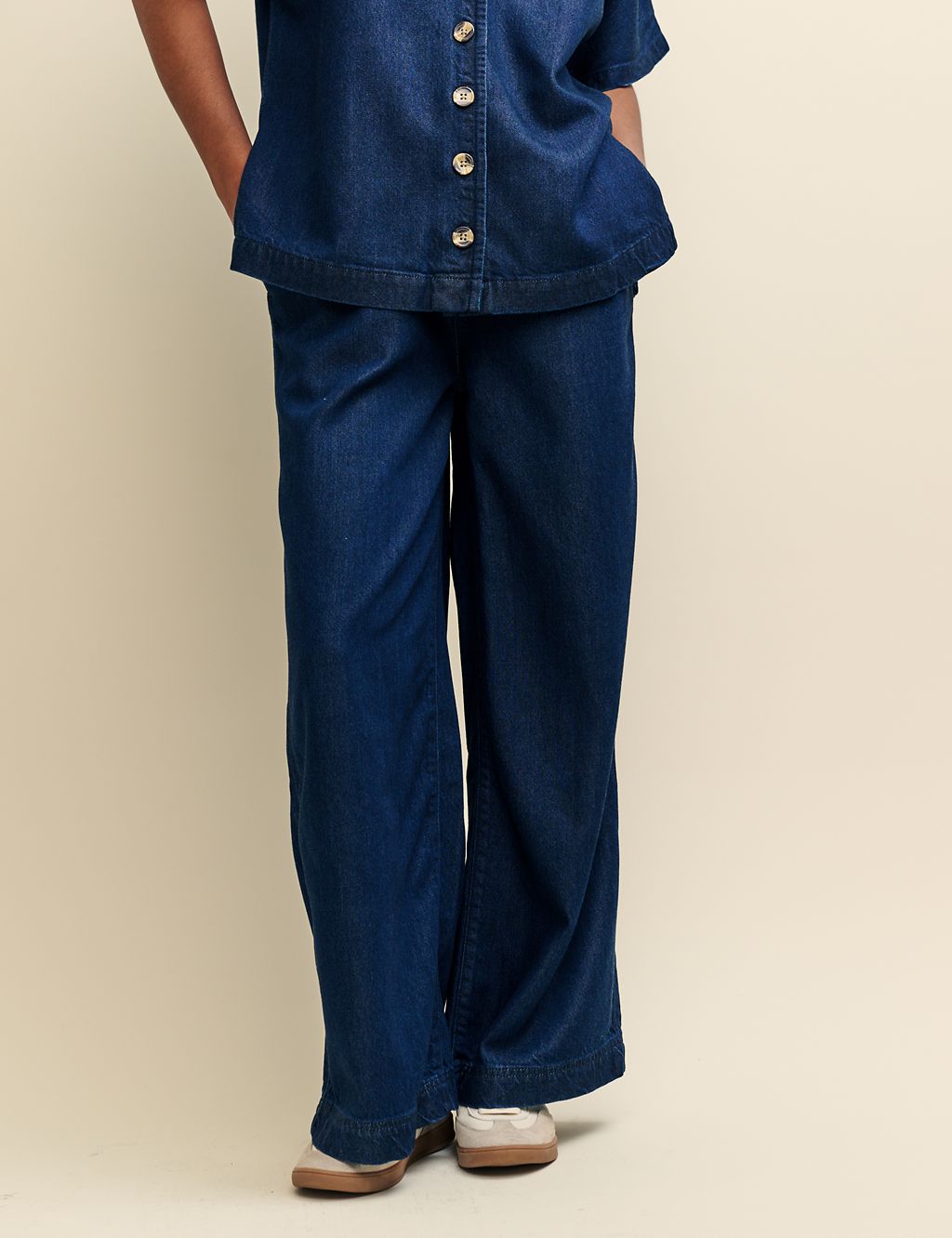 Lyocell™ Blend Drawstring Relaxed Trousers 4 of 6