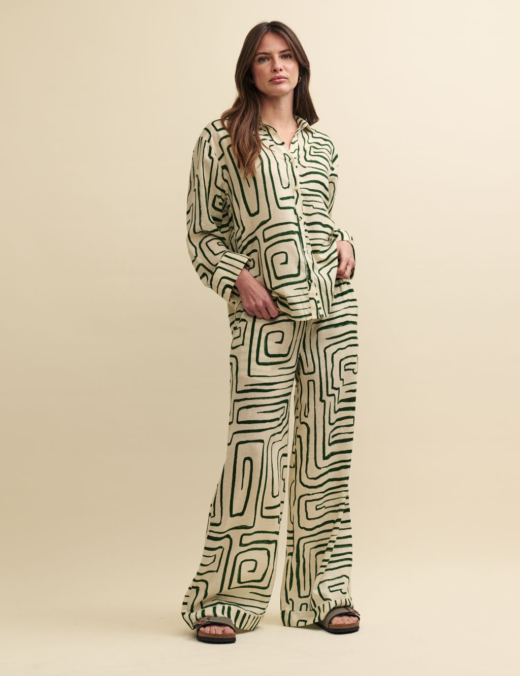 Lyocell Rich Printed Trousers with Linen 3 of 5