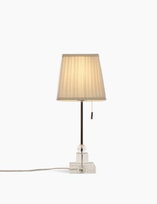 bedside lamp with pull cord