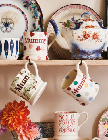 Mugs, cups & saucers