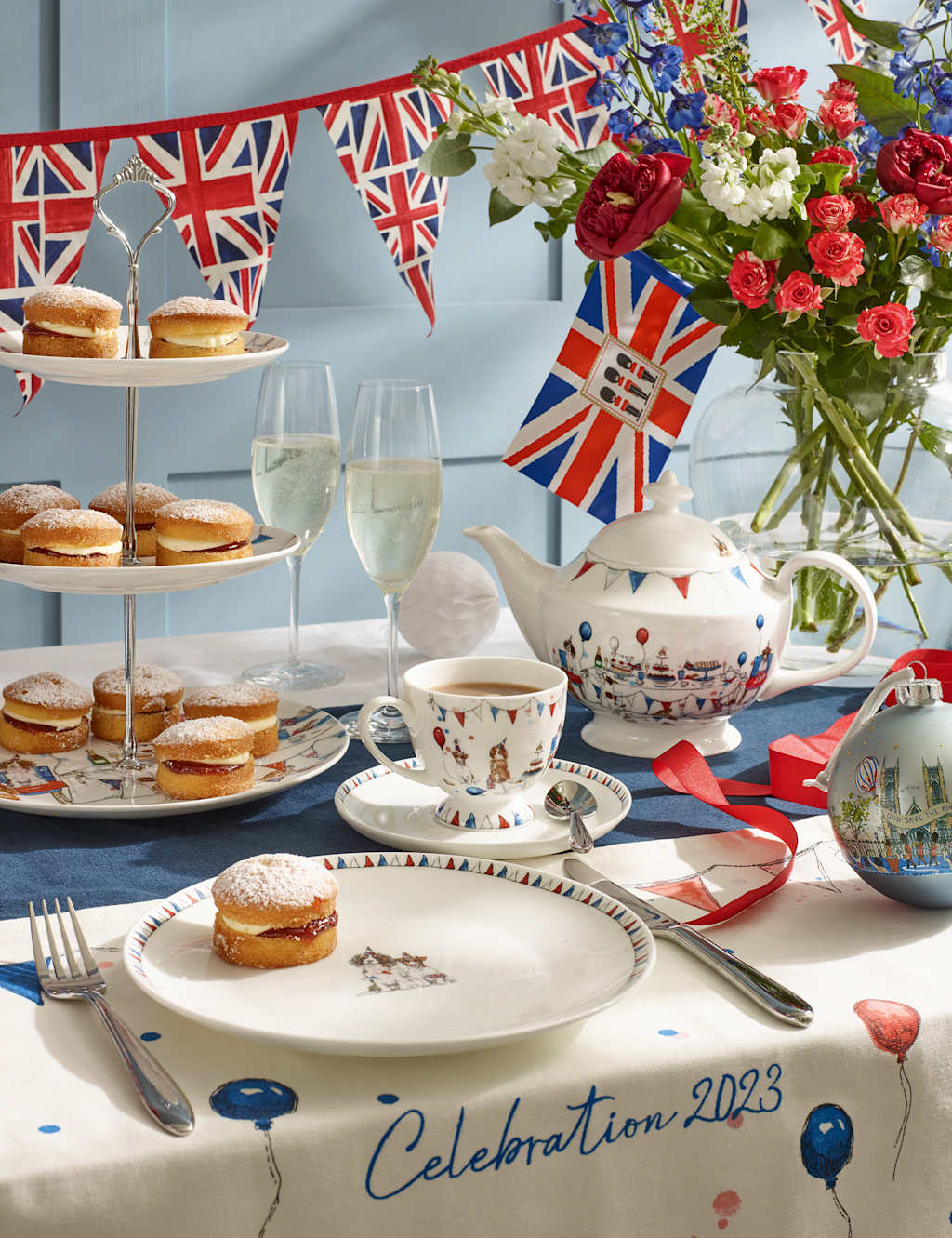 Coronation Cake Stand image 2