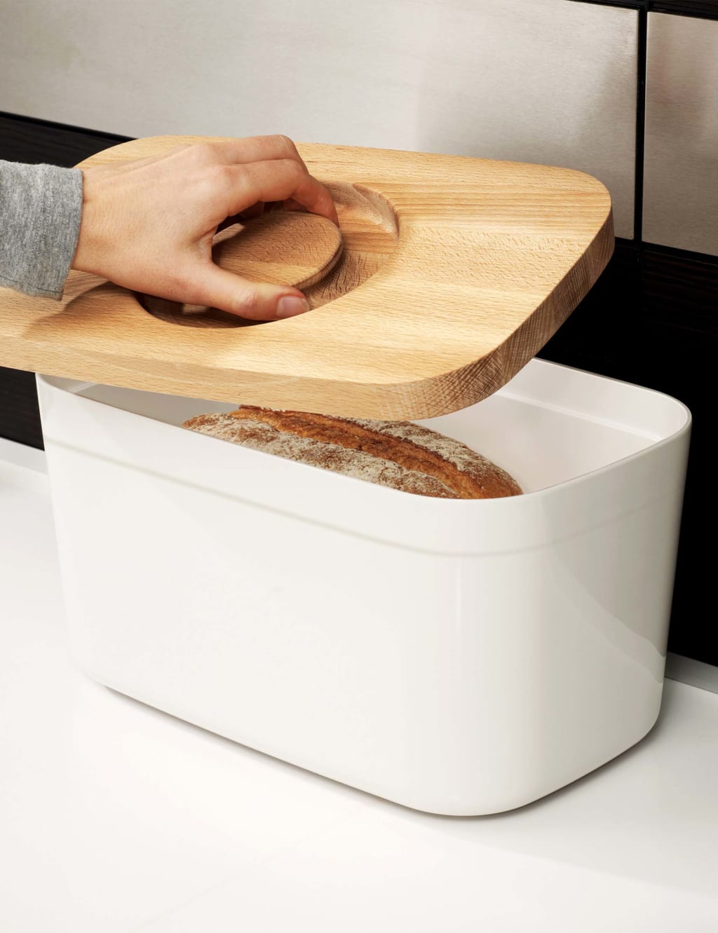 Bread Bin with Cutting Board Lid image 4