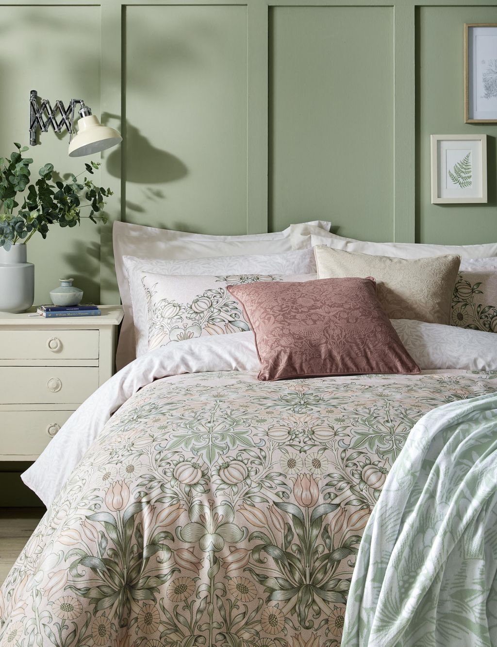 Pure Cotton Lily & Pomegranate Bedding Set image 2