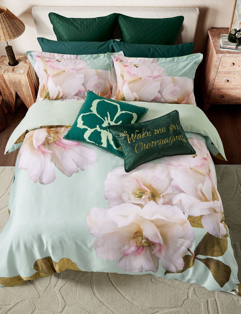 Sateen Gardenia Floral Bedding Set