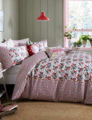 Cath Kidston Pure Cotton Strawberry Bedding Set - DBL - Pink, Pink
