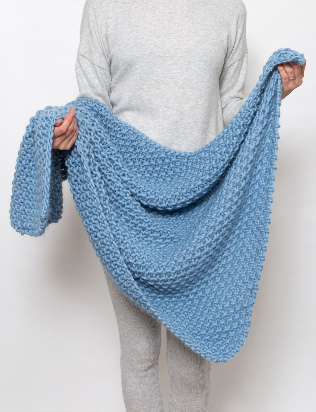 Louis Baby Blanket Knitting Kit image 4