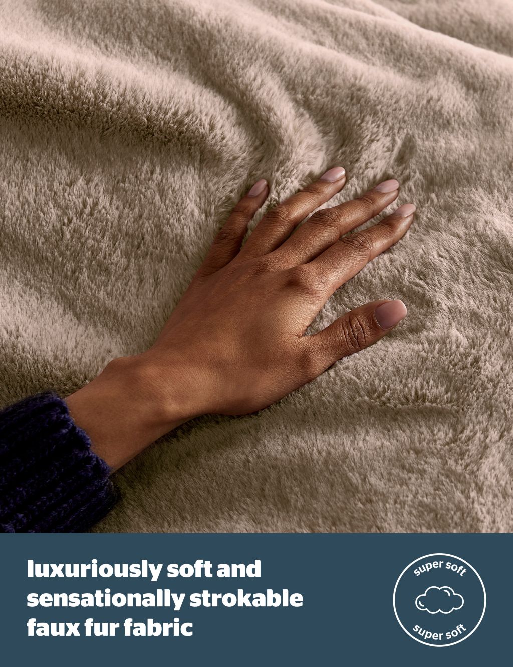 Luxury Faux Fur Heated Throw image 3