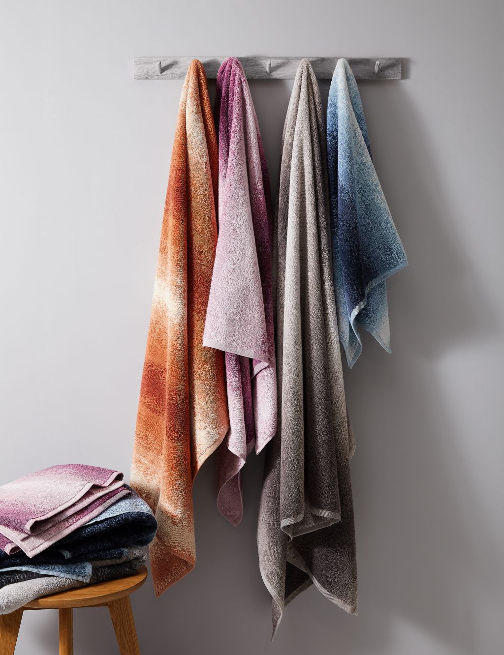 Pure Cotton Ombre Luxury Design Towel image 2