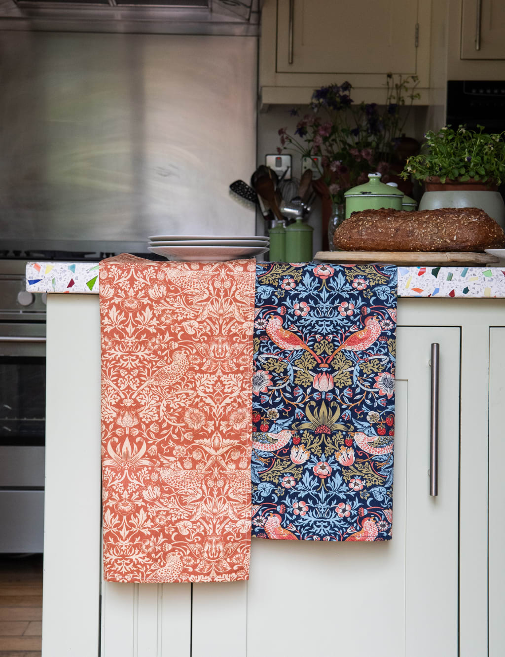 Set of 2 Strawberry Thief Tea Towels image 9