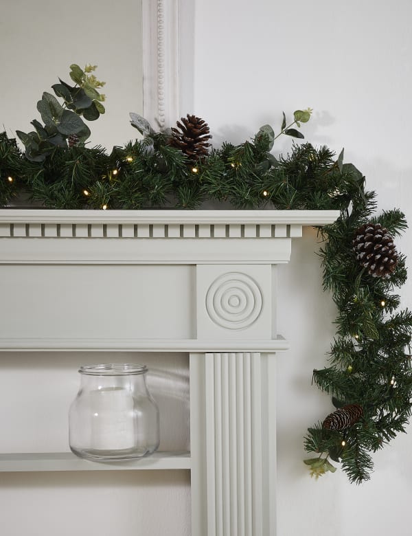 Christmas Wreaths M S