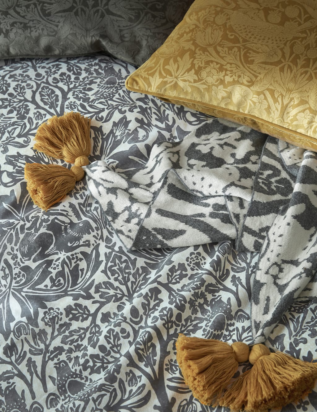 Pure Cotton Brother Rabbit Throw image 2