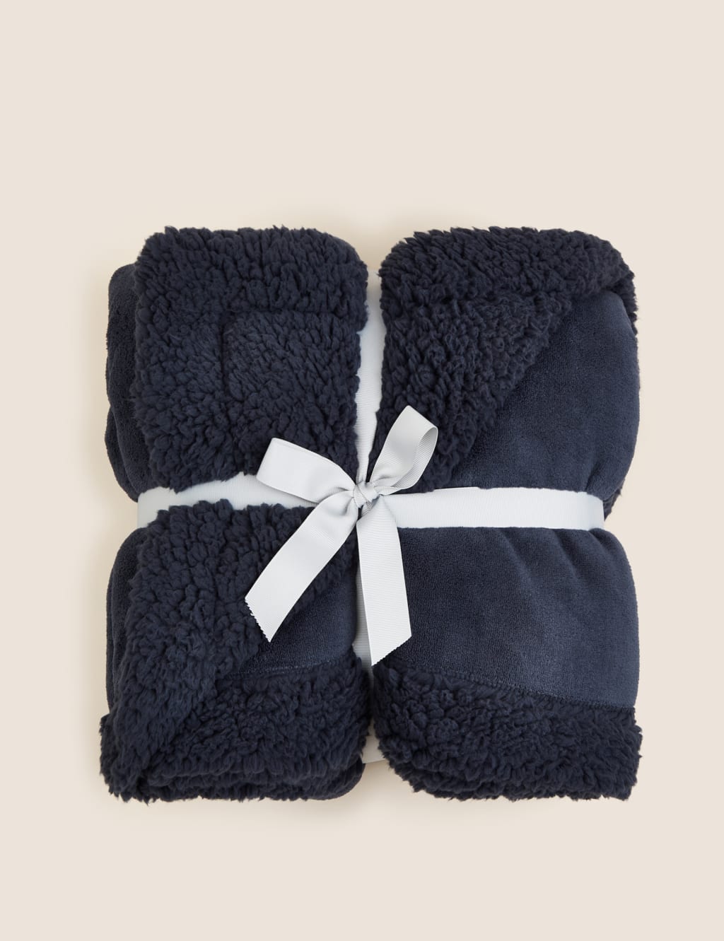 Borg Fleece Throw image 1