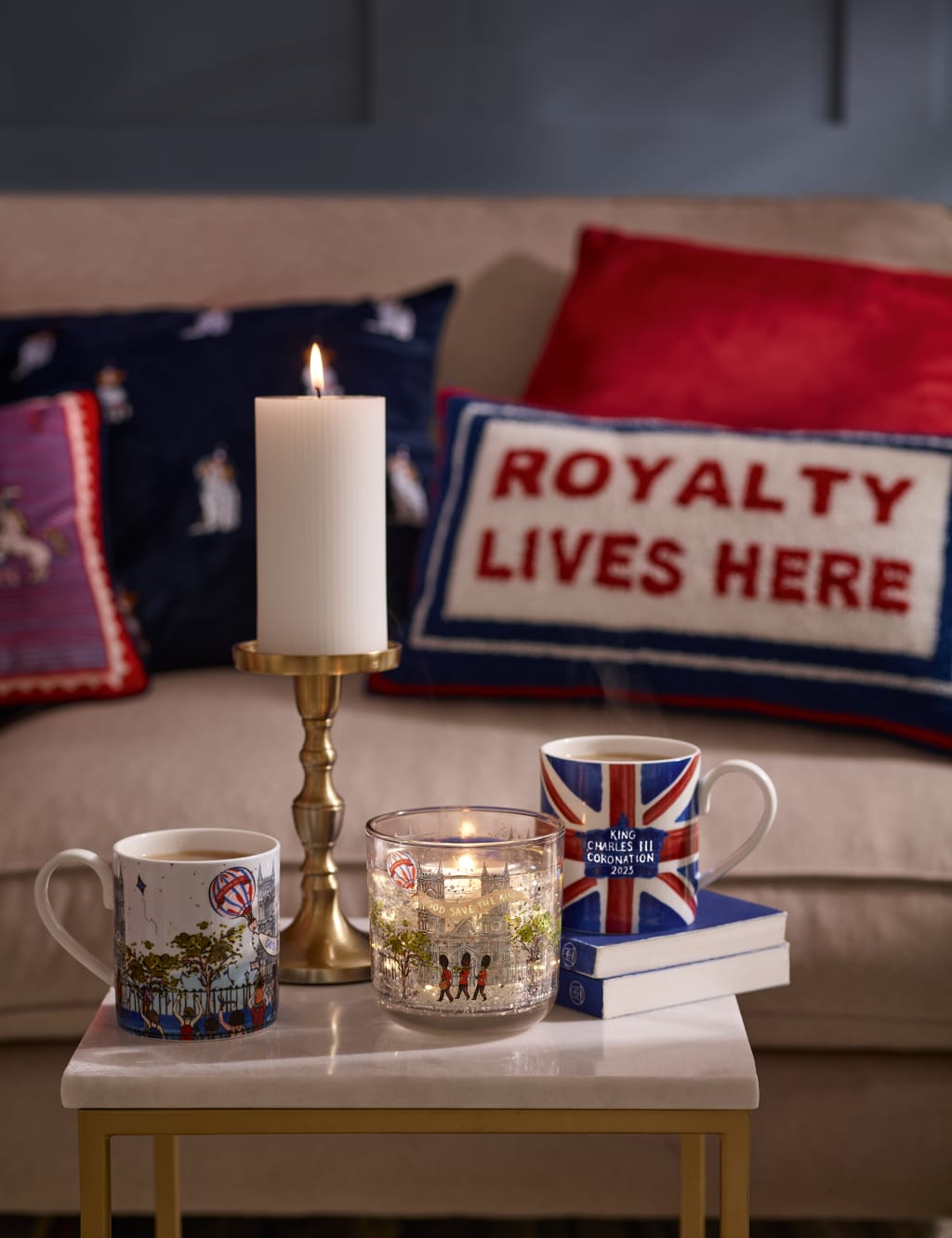 Coronation Light Up Candle image 3