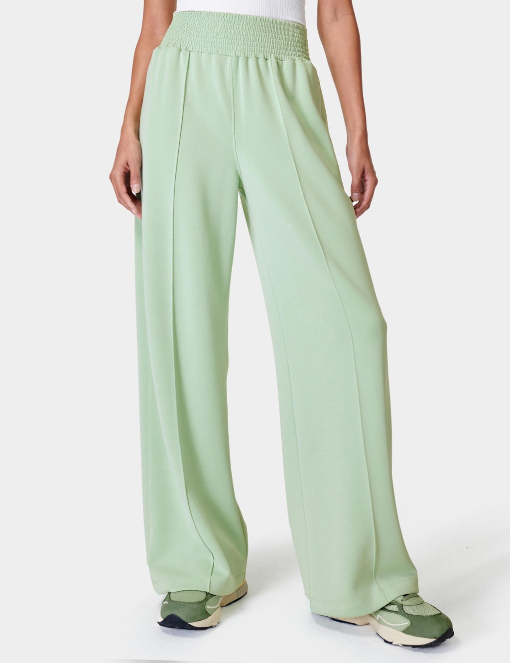 Wide-leg jogger trousers