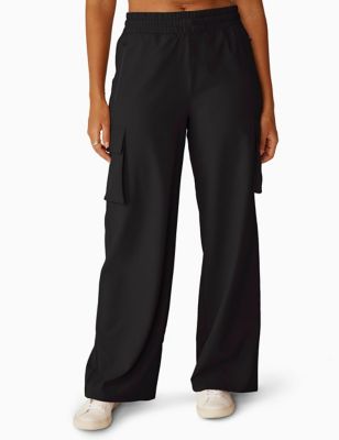 Beyond Yoga Womens City Chic Cargo Relaxed Trousers - Black, Black,Light Brown