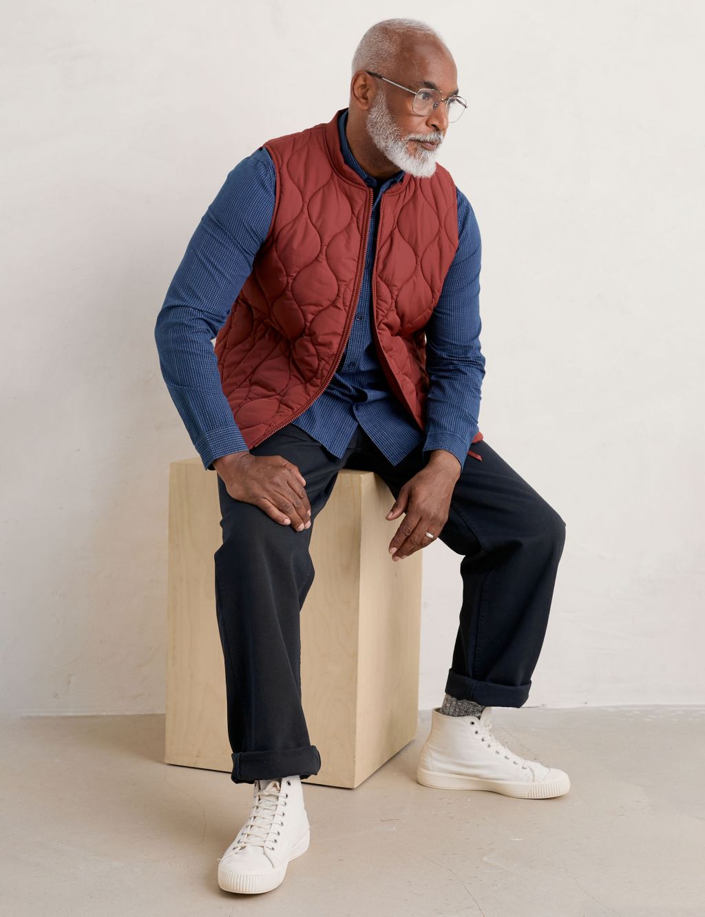 Quilted Padded Gilet image 3