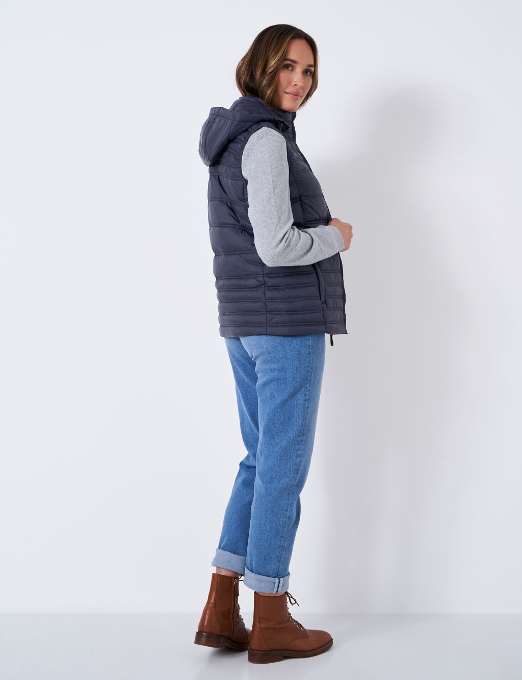 Lightweight Quilted Hooded Gilet image 4