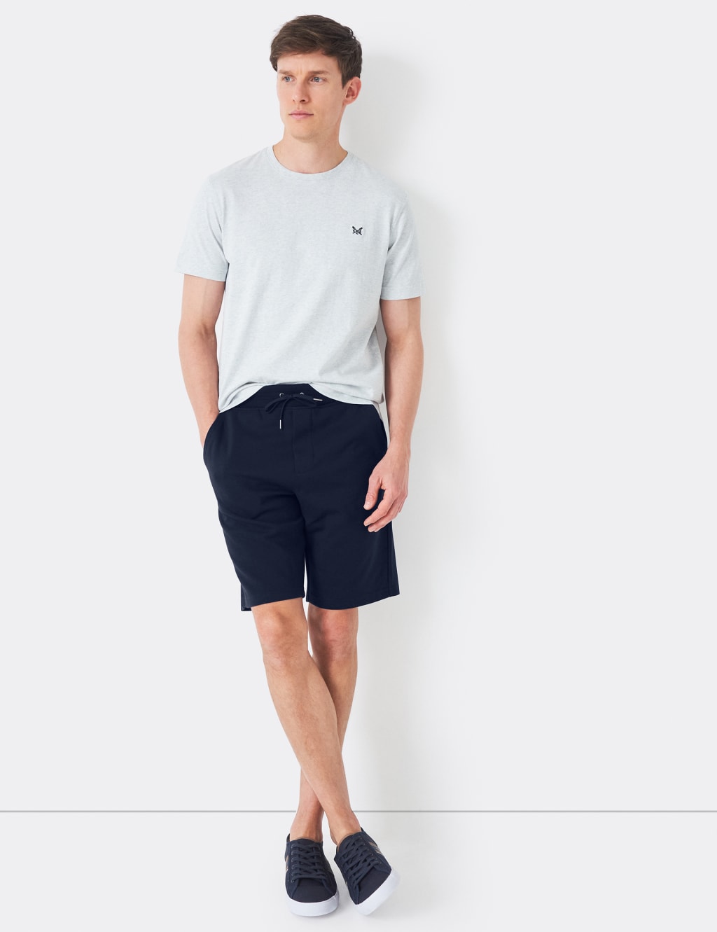 Navy shorts mens outfit outlet