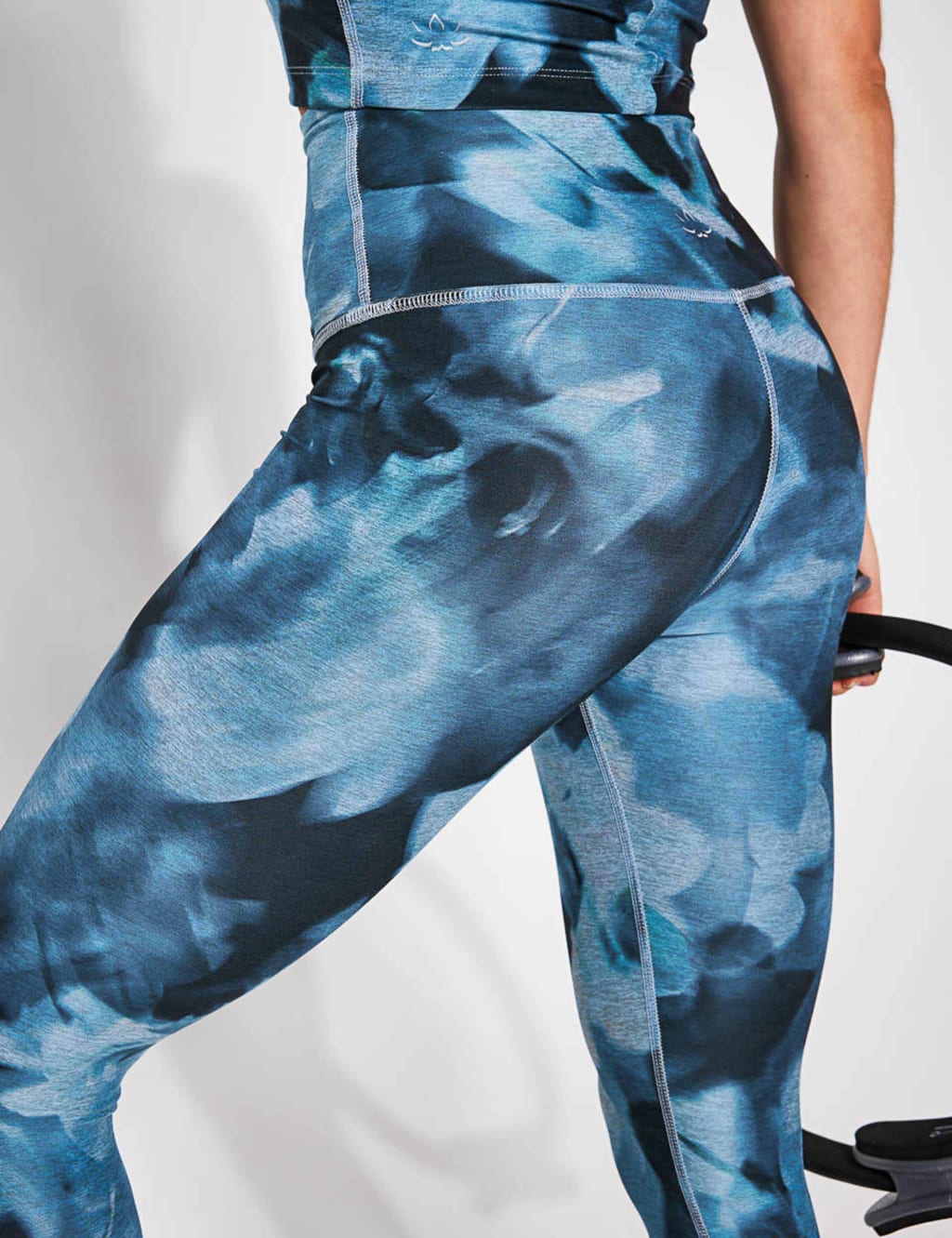 Softmark High Waisted 7/8 Leggings image 5