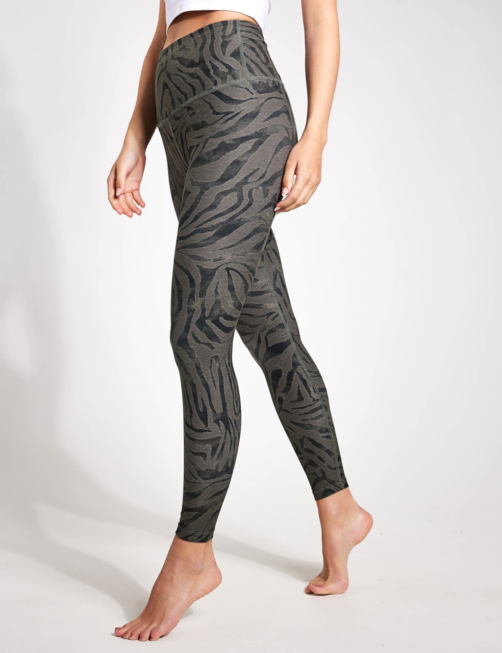 Softmark High Waisted 7/8 Leggings image 3