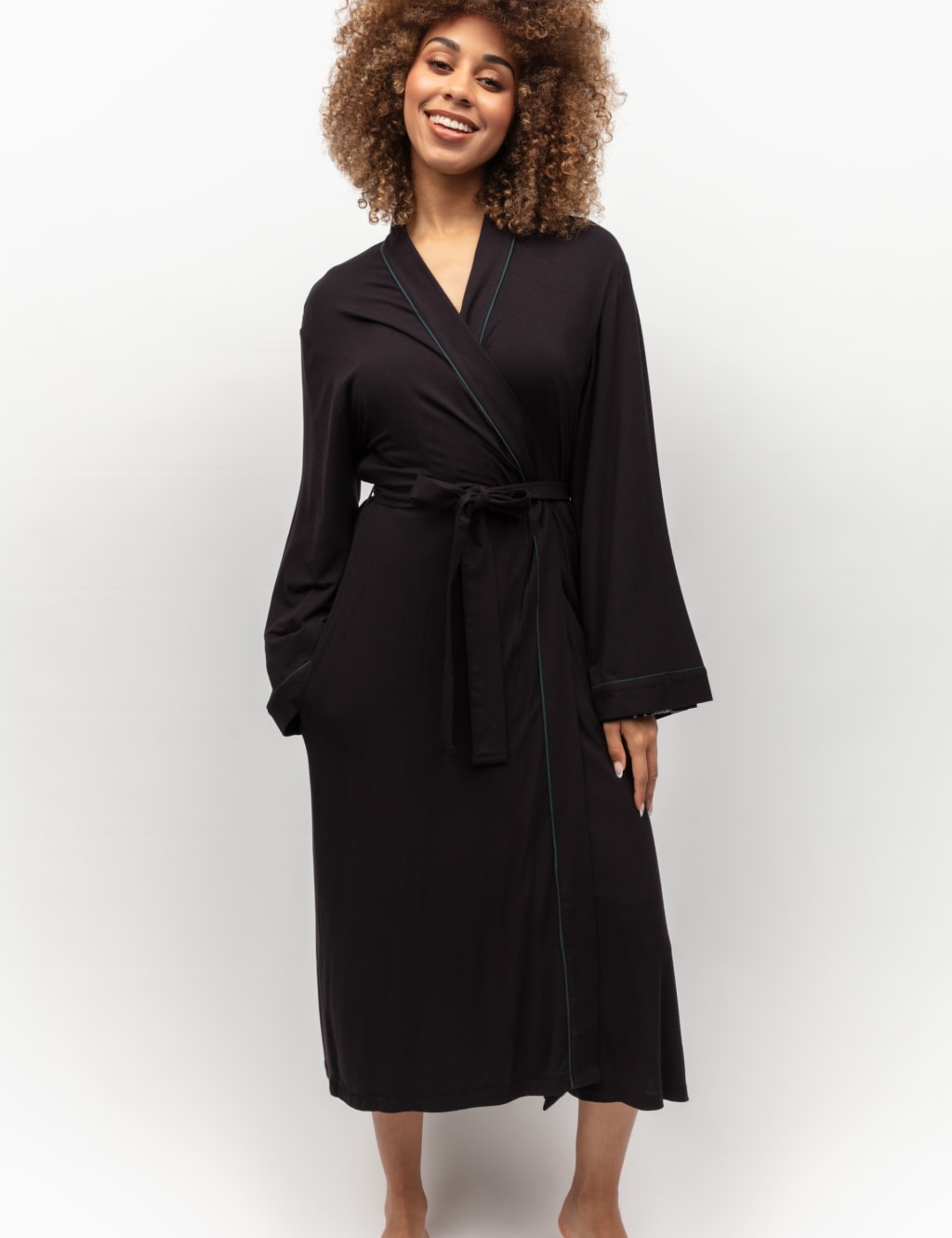 HOM Long bathrobe in black