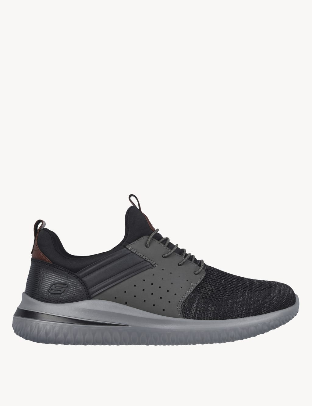 Wide fit trainers sports direct clearance