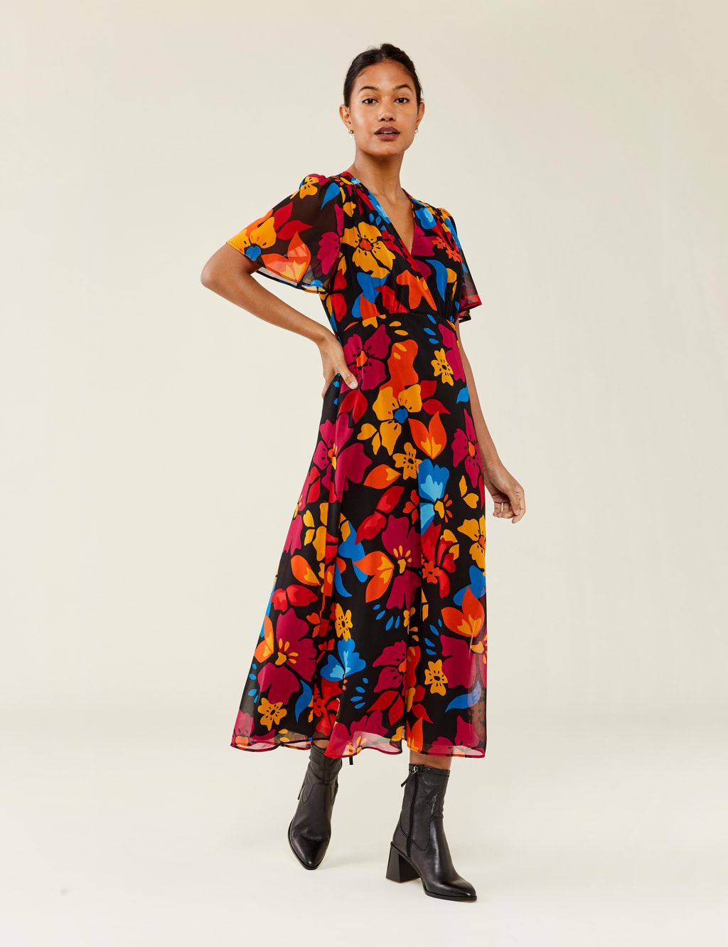 Floral V-Neck Angel Sleeve Midaxi Tea Dress image 1