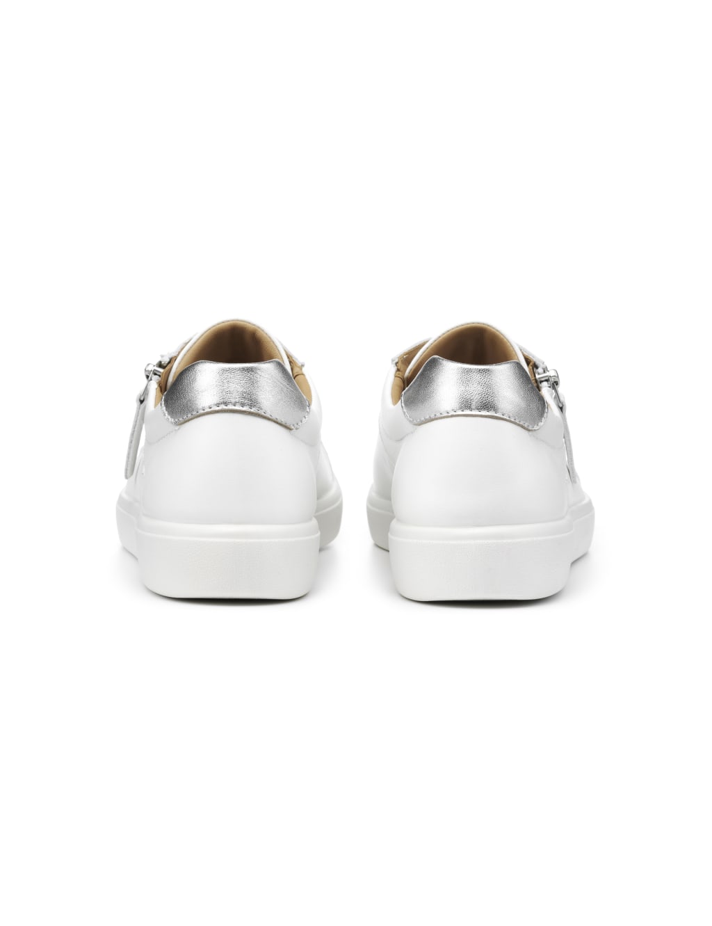 Chase II Wide Fit Leather Metallic Trainers image 2