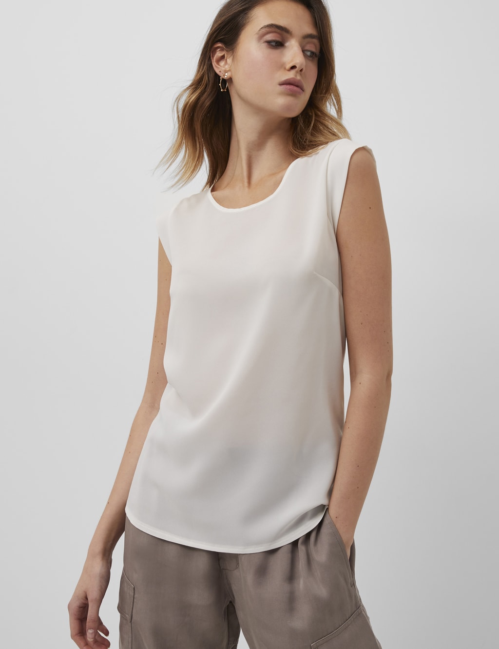 Round Neck Relaxed Blouse image 3
