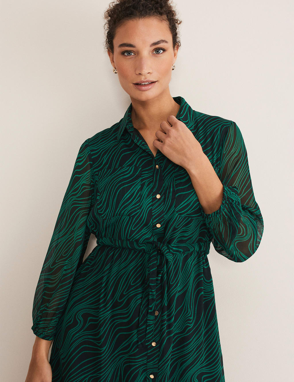 Chiffon Geometric Belted Midi Shirt Dress image 3