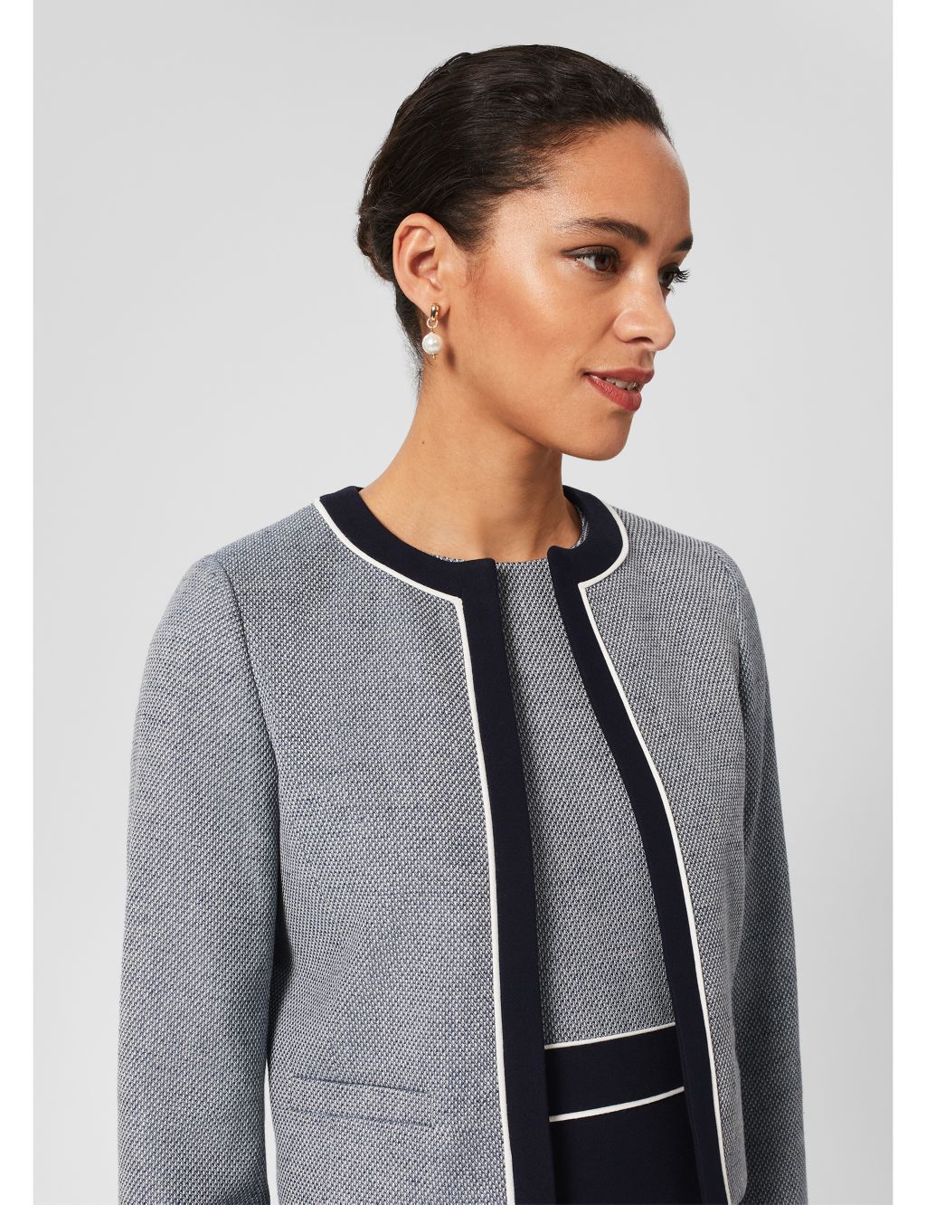 Textured Cropped Blazer with Linen image 2