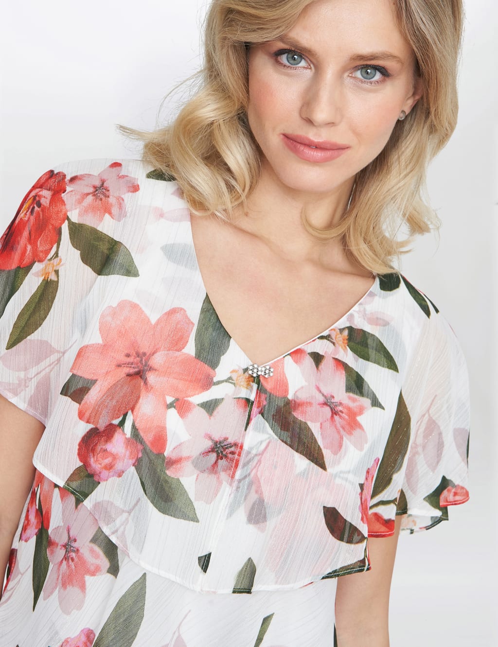 Chiffon Floral V-Neck Tiered Shift Dress image 4