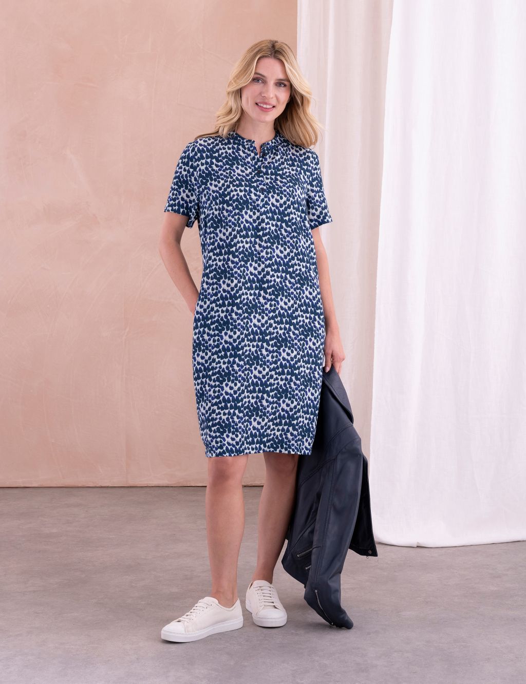 Printed Knee Length Shift Dress with Linen