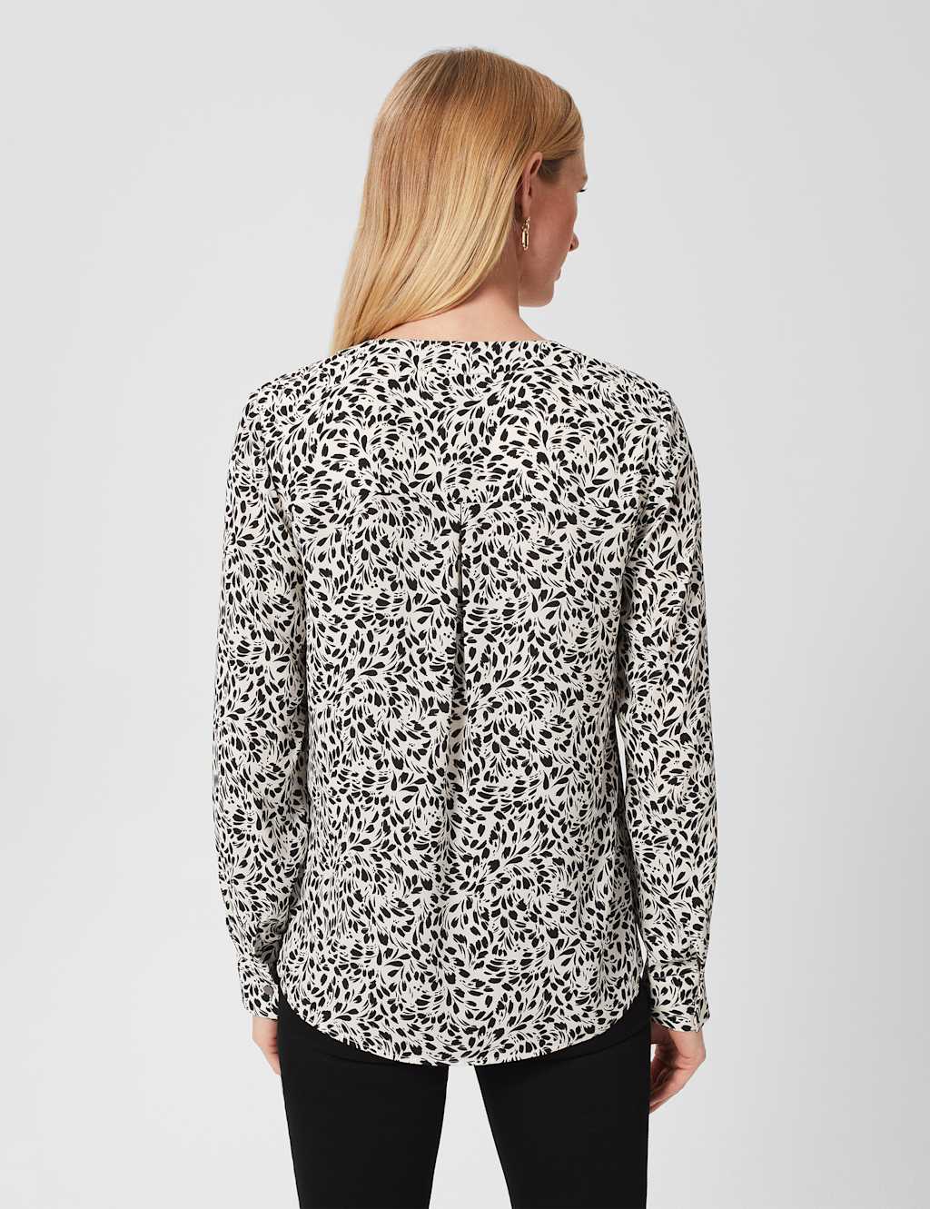 Printed V-Neck Blouse image 3