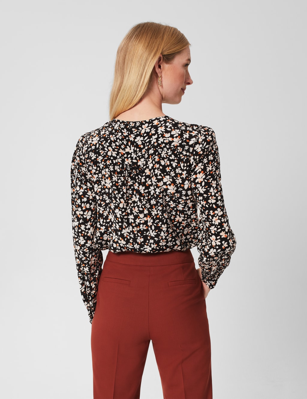 Floral Crew Neck Button Detail Blouse image 3