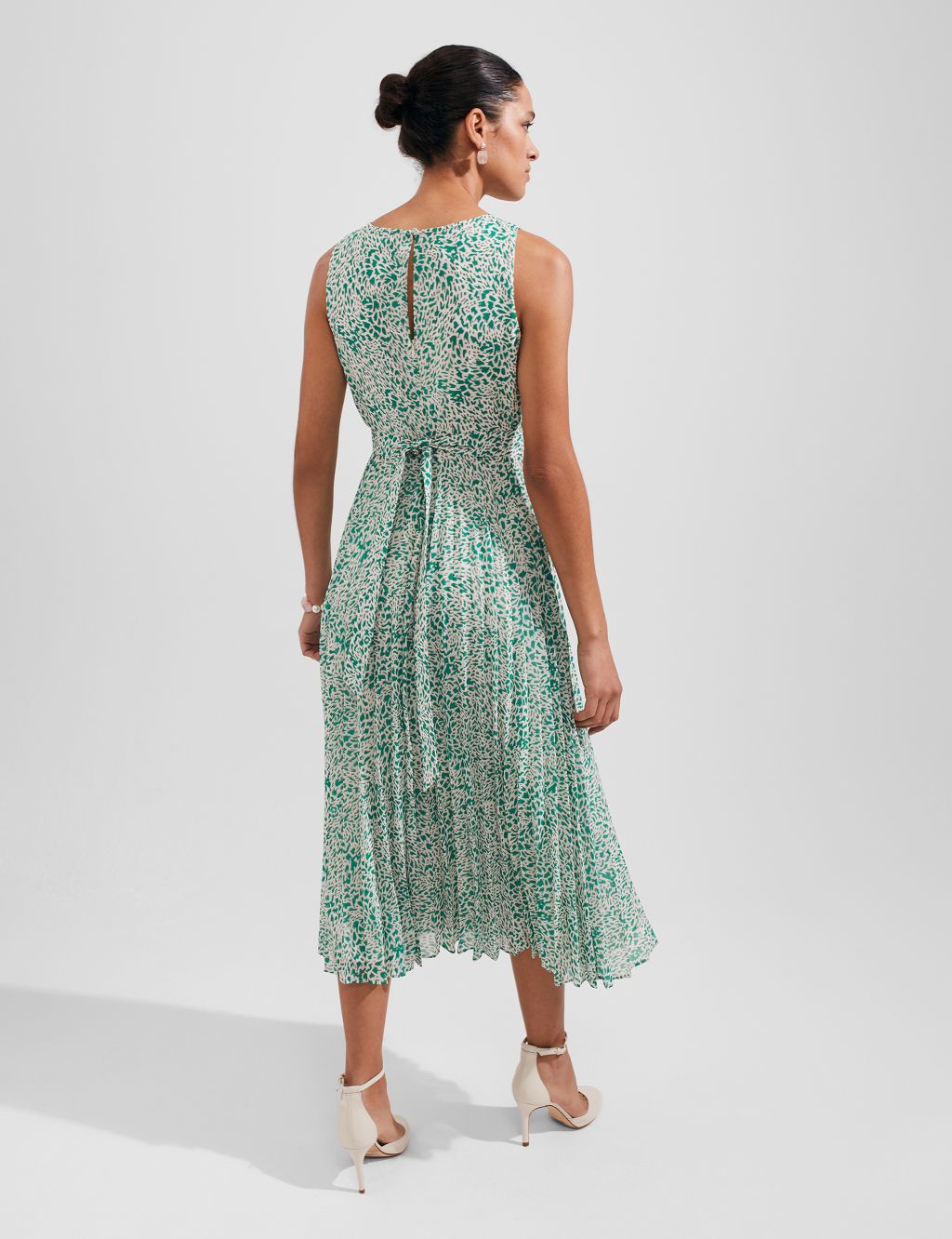 Printed Pleated Midi Waisted Dress image 4