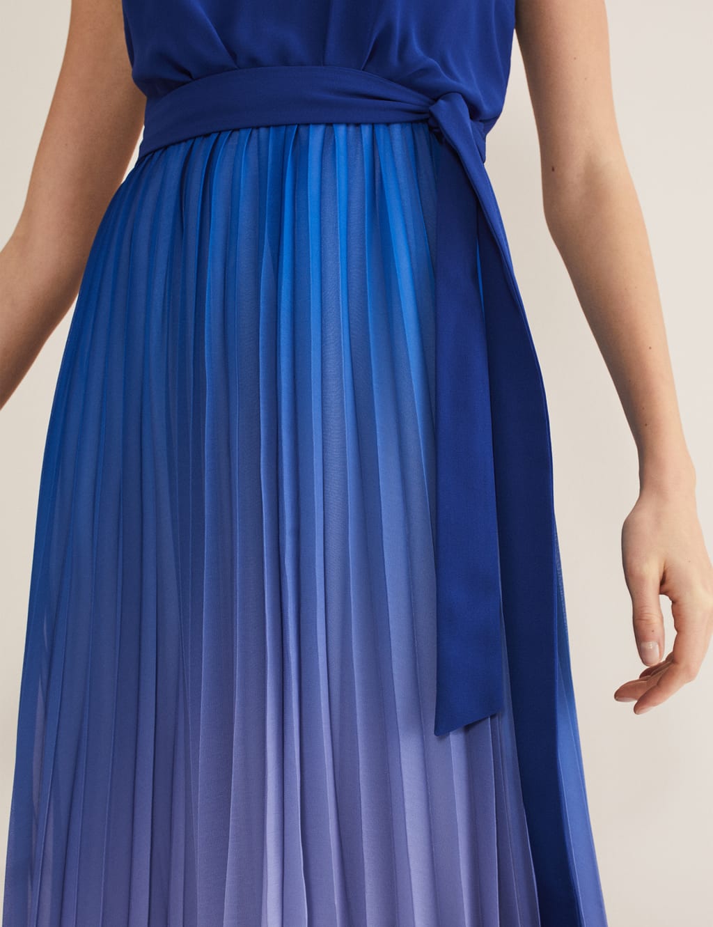 Ombre High Neck Pleated Maxi Waisted Dress image 5