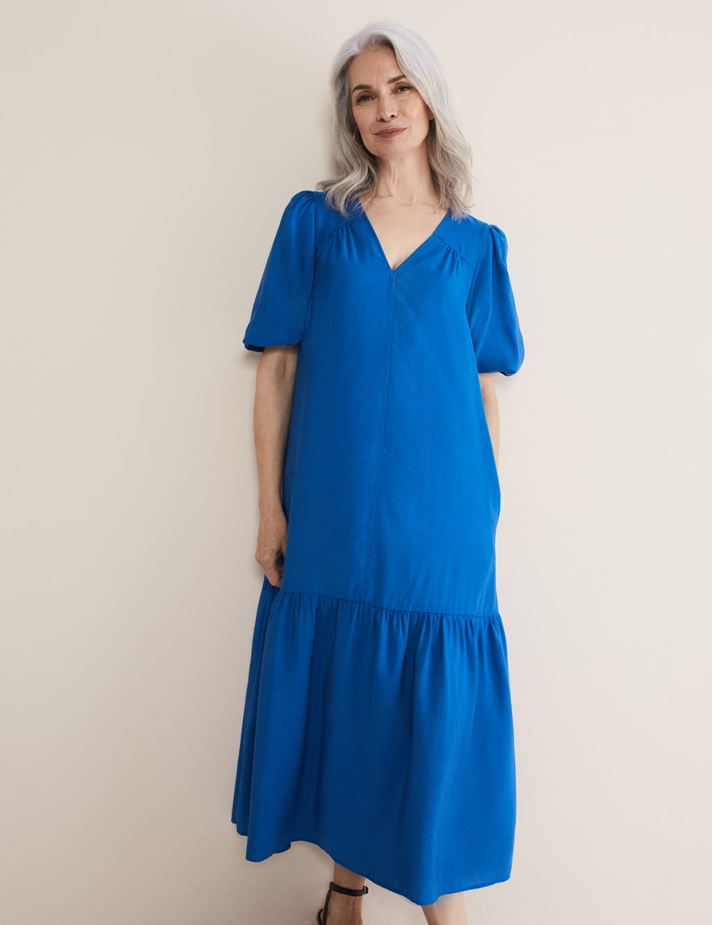 V-Neck Midi Tiered Dress image 3