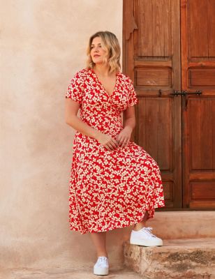 Live Unlimited London Women's Jersey Ditsy Floral Midi Wrap Dress - 26 - Red Mix, Red Mix,Blue Mix