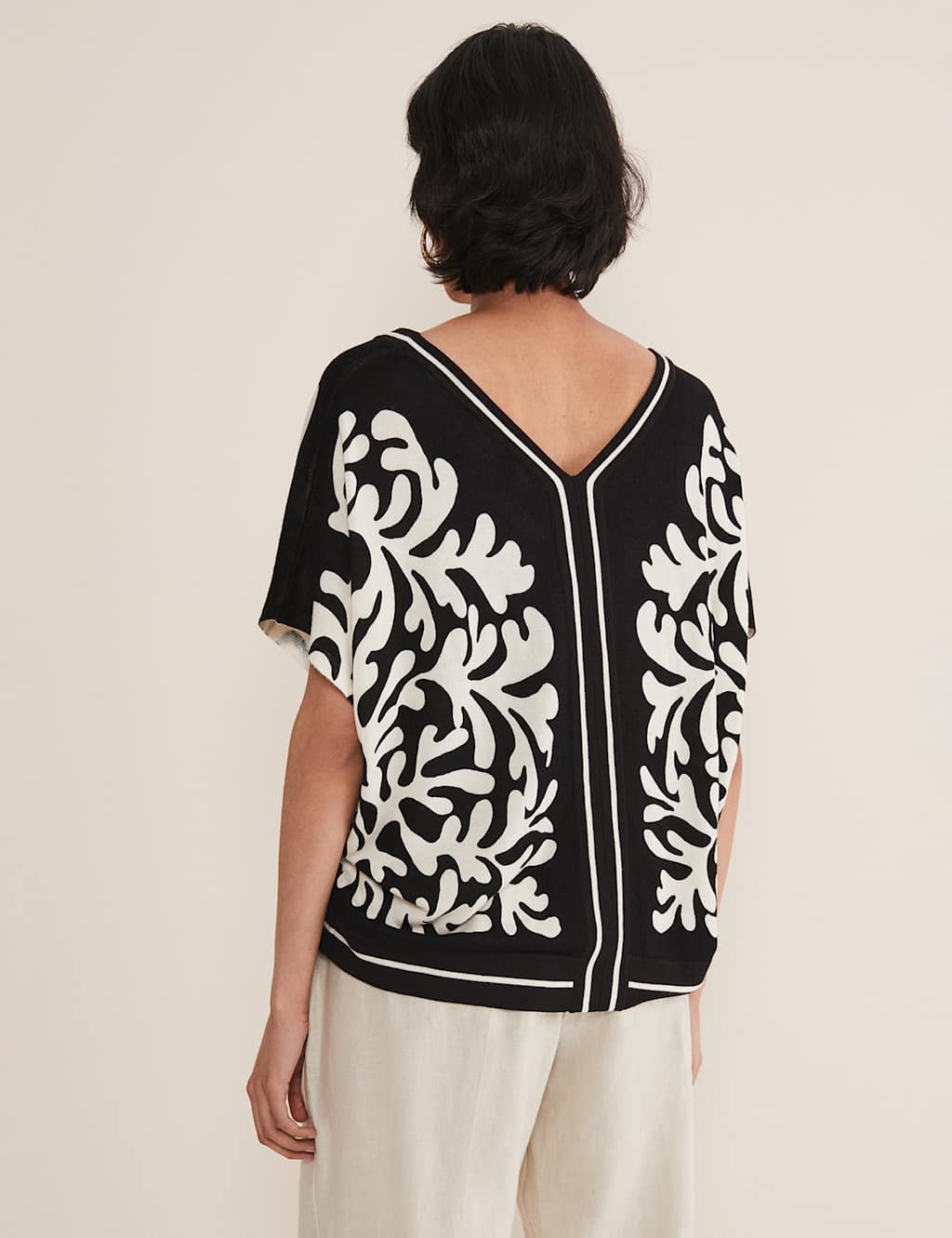 Printed V-Neck Top image 4