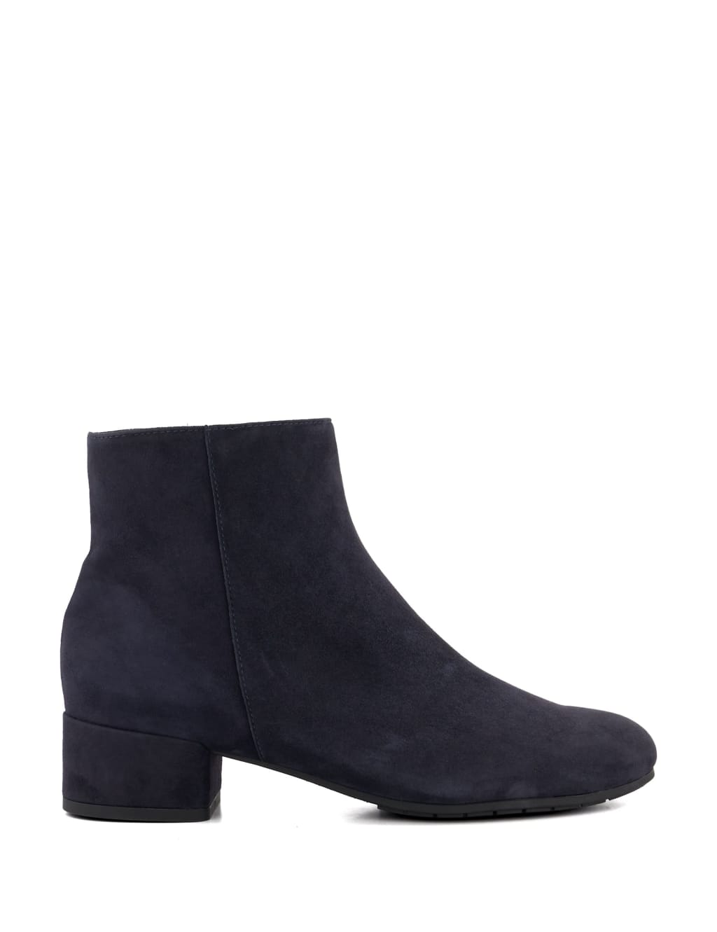 Short black clearance boots no heel