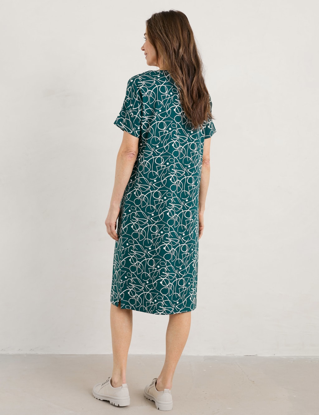 Jersey Printed Round Neck Midi Shift Dress image 3