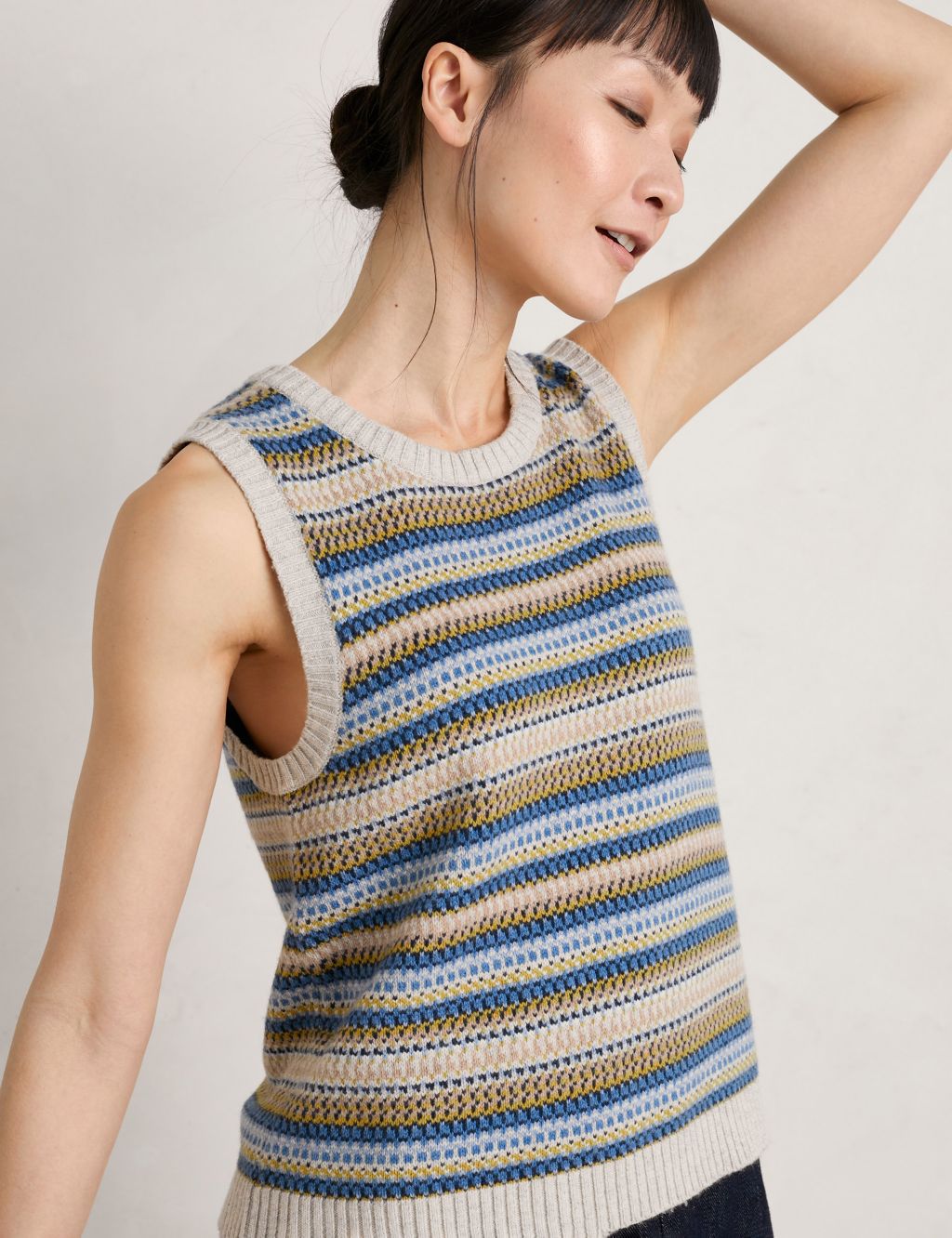 Fair Isle Round Neck Knitted Top with Wool image 4